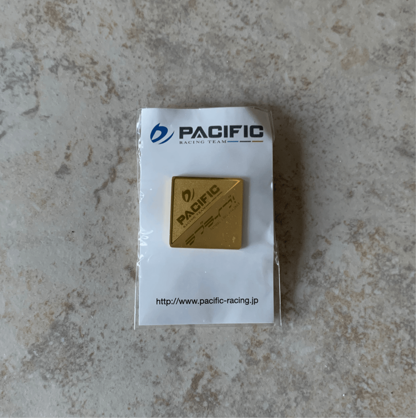 Love Live Pacific Racing Pin - HonokaSplits